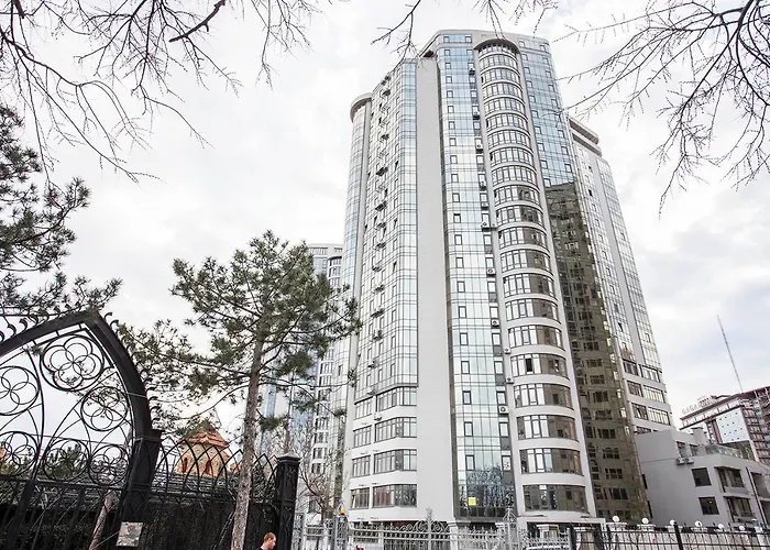 Gagarin Plaza Apartment 70 Square Metres On 12Th Floor