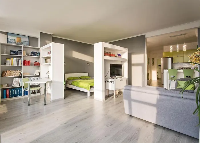 Gagarin Plaza Apartment 70 Square Metres On 12Th Floor